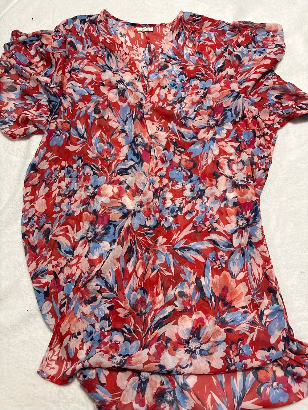 Maurices Red Floral V-Neck Short Sleeve Tunic